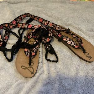 Sam Edelman Lace up sandal